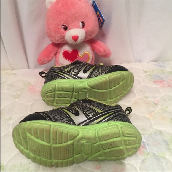 Boys sneakers lime and black - Picture 2 of 6